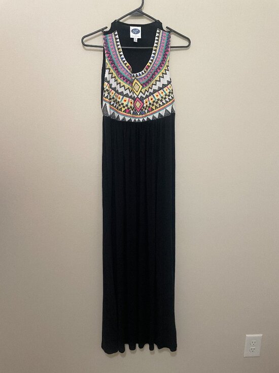 DG2 by Diane Gilman Dresses & Skirts - DG2 by Diane Gilman Women's Sleeveless Embroidered Black Maxi Dress Small!